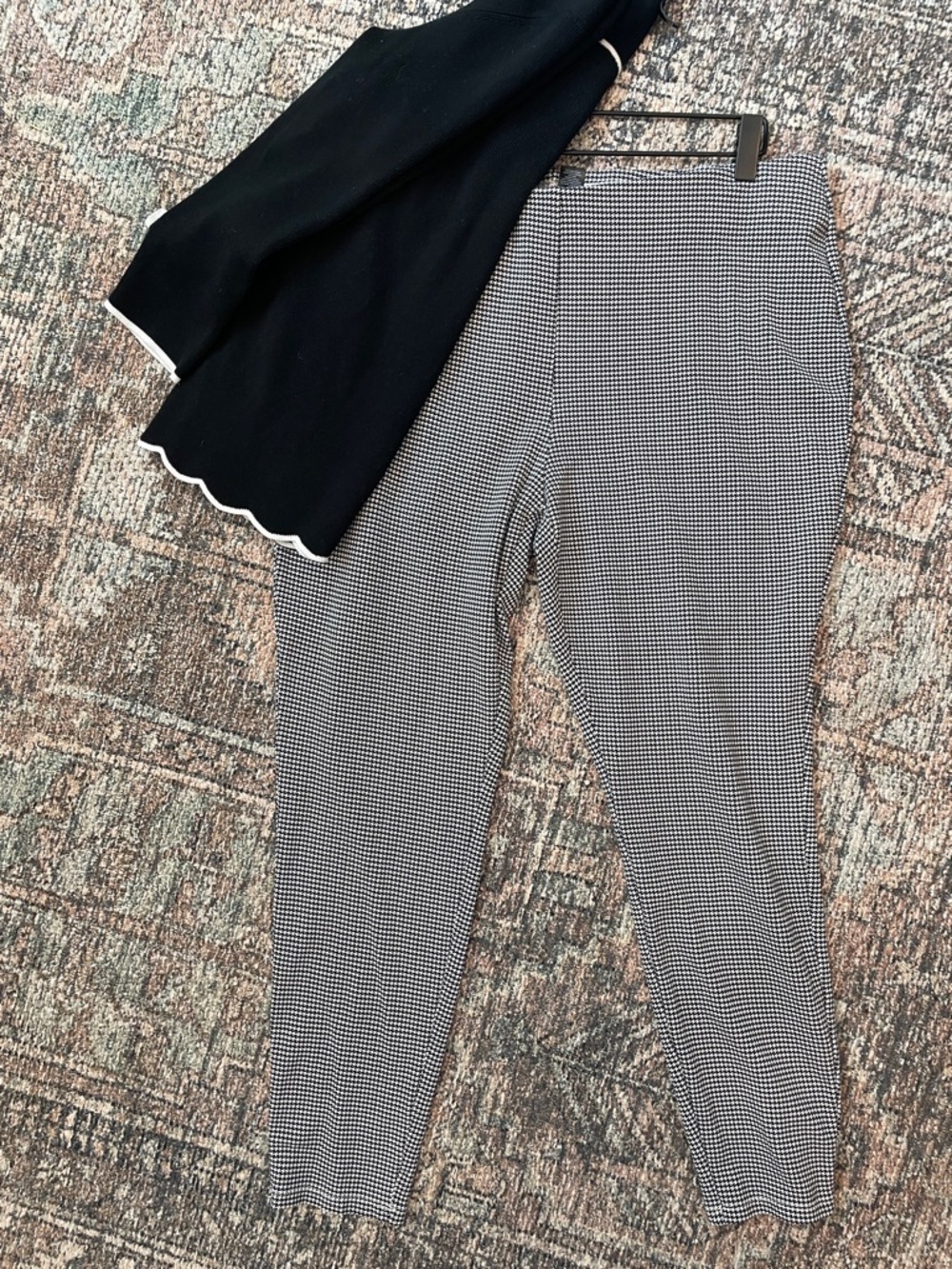 Chico’s So Slimming Houndstooth Pants Pull On Work Career Stretch Size 2 (US L)